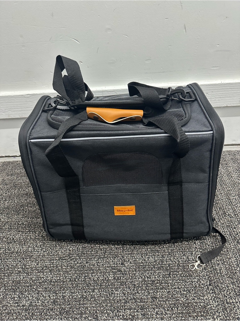 Morpilot Portable Pet Carrier for Cats and Dogs with Locking Safety Zippers